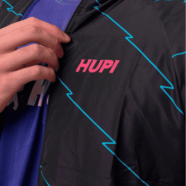 Jaqueta Corta Vento com Capuz Hupi Preto e Azulㅤㅤㅤㅤㅤㅤㅤㅤ