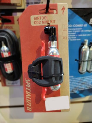 Mini Bomba de Ar Specialized Kit Air Tool Co2 16g com Suporte