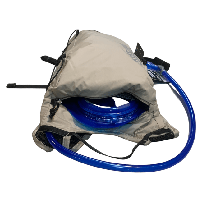 Mochila Camelbak Hidratacao Classic Light 2L Bege