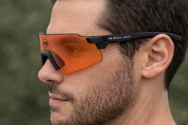 Oculos hb apex light matte black ambar