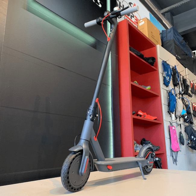 Patinete Elétrico 250w Preto e Cinza e Vermelho