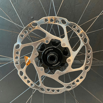 Rodas Shimano Rolamentada Boost Aro Specialized Micro Spine Preto - Seminova