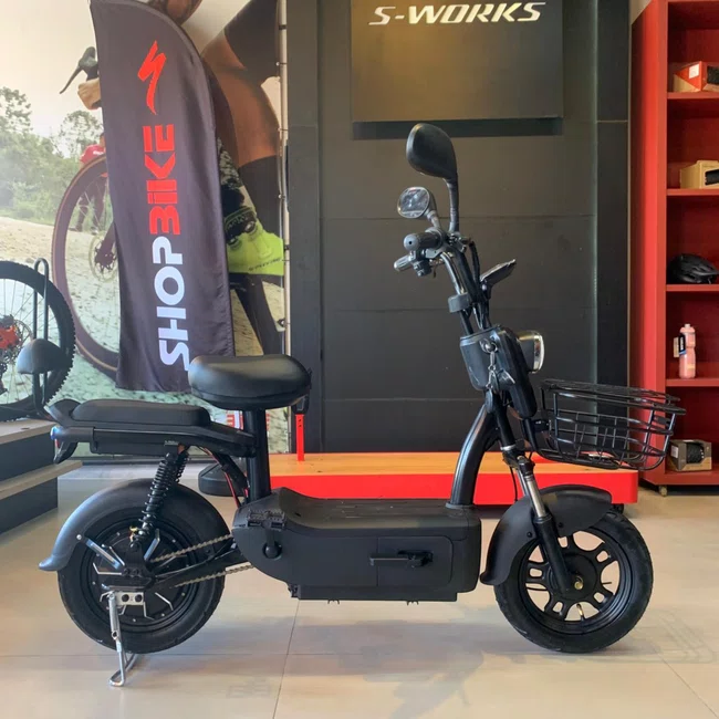 Scooter Eletrica City Preta 600Wㅤㅤㅤㅤㅤㅤㅤㅤㅤㅤㅤㅤㅤㅤㅤㅤㅤㅤㅤㅤㅤㅤㅤ