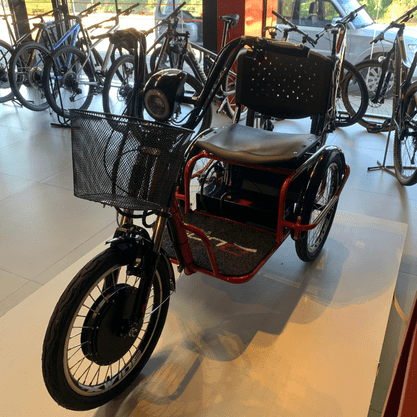 Triciclo Duos Fox Elétrico Aro 20 Vermelho