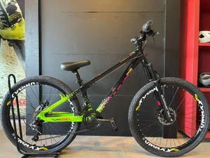 Bicicleta a26 viking tuff 44 peak 21v preta/verde/rosa