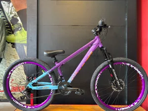 Bicicleta a26 viking tuff-44 peak 21v roxa/azul/laranja