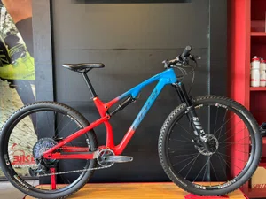 Bicicleta Oggi Cattura Pro T-17 Aro 29 GX 12V Vermelho e Azul - Seminova