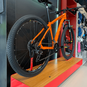 Bicicleta Oggi Hacker Sport Aro 29 21v Laranja/Vinho/Amarelo