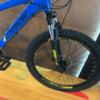 Bicicleta Oggi Hacker Aro 24 Tourney 21v Azul e Preto e Amarelo