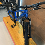Bicicleta Oggi Hacker Aro 24 Tourney 21v Azul e Preto e Amarelo