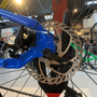 Bicicleta Oggi Hacker Aro 24 Tourney 21v Azul e Preto e Amarelo