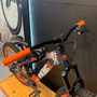 Bicicleta Vikingx Tuff 25 Shimano 21v Aro 26 Azul e Laranja e Branca