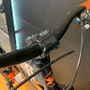 Bicicleta Vikingx Tuff 25 Shimano 21v Aro 26 Azul e Laranja e Branca