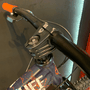 Bicicleta Vikingx Tuff 25 Shimano 21v Aro 26 Azul e Laranja e Branca