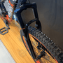 Bicicleta Vikingx Tuff 25 Shimano 21v Aro 26 Azul e Laranja e Branca