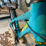 Bicicleta VikingX Tuff 30 Tourney 21v Aro 26 Azul e Verde e Branco
