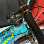 Bicicleta VikingX Tuff 30 Tourney 21v Aro 26 Azul e Verde e Branco