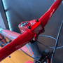 Bicicleta Vikingx Tuff X-35 Shimano 21V com Roda Laranja e Guidão Vermelho Aro 26 Azul Petróleo e Laranja