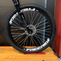 Bicicleta Vikingx Tuff25 Shimano 21v Aro 26 Branca e Verde e Preta