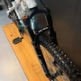 Bicicleta Vikingx Tuff25 Shimano 21v Aro 26 Branca e Verde e Preta