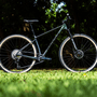 Bicicleta Groove Rhythm 9 Aro 29 Carbon XT 12v 2023 Verde e Grafite Fosco