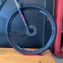 Bicicleta Oggi Hacker HDS Aro 29 Essa 8V Grafite e Rosa e Preto