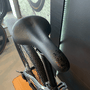 Bicicleta Oggi Hacker HDS Aro 29 Essa 8V Grafite e Rosa e Preto