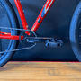 Bicicleta Oggi Hacker HDS Aro 29 Essa 8V Vermelha e Branca e Azul