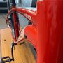 Bicicleta Oggi Hacker HDS Aro 29 Essa 8V Vermelha e Branca e Azul