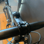 Bicicleta Oggi Hacker HDS Aro 29 Tourney 24V Grafite e Preto e Azul