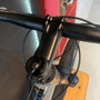 Bicicleta Oggi Hacker HDS Aro 29 Tourney 24V Grafite e Preto e Azul