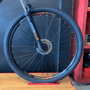 Bicicleta Oggi Hacker HDS Aro 29 Tourney 24V Verde e Laranja e Preto