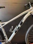 Bicicleta a29 seminova gt avalanche expert sram sx 12v t-17 prata/azul/preto