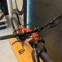 Bicicleta Specialized Rockhopper Microshift Aro 29 16v Laranja Avermelhado e Prata