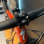 Bicicleta Specialized Rockhopper Microshift Aro 29 16v Laranja Avermelhado e Prata