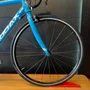 Bicicleta A700 Audax Ventus 1000 Shimano Claris 16v Azul e Branco - Seminova