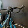 Bicicleta A700 Audax Ventus 1000 Shimano Claris 16v Azul e Branco - Seminova