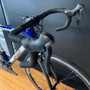 Bicicleta Caloi Strada Racing Aro 700 Tiagra 20v Branca e Azul - Seminova