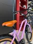 Bicicleta Elleven  Aro 20 Elly Com Cesta Rosa e Pretaㅤㅤ