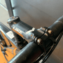 Bicicleta Like R2 Aro 700 Claris 16v Preto e Dourado - Seminova