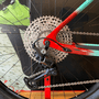 Bicicleta Oggi Agile Sport Carbon Aro 29 Deore 12v 2023 Preto e Azul e Vermelho