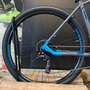 Bicicleta Oggi Big Wheel 7.0 Aro 29 Deore 18v Grafite e Azul e Preto