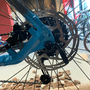 Bicicleta Oggi Big Wheel 7.0 Aro 29 Deore 18v Grafite e Azul e Preto