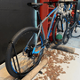 Bicicleta Oggi Big Wheel 7.0 Aro 29 Deore 18v Grafite e Azul e Preto