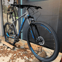 Bicicleta Oggi Big Wheel 7.0 Aro 29 Deore 18v Grafite e Azul e Preto