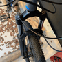 Bicicleta Oggi Big Wheel 7.0 Aro 29 Deore 18v Grafite e Azul e Preto