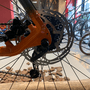 Bicicleta Oggi Big Wheel 7.0 Aro 29 Deore 18v Grafite e Laranja e Preto