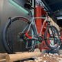 Bicicleta Oggi Big Wheel 7.0 Deore 18v Grafite e Vermelho e Preto