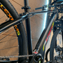 Bicicleta Oggi Big Wheel 8.0 Acera 8v Preta e Vermelho e Amarelo