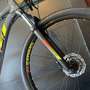 Bicicleta Oggi Big Wheel 7.0 Aro 29 Tourney 24v 2023 Grafite e Vermelho e Amarelo